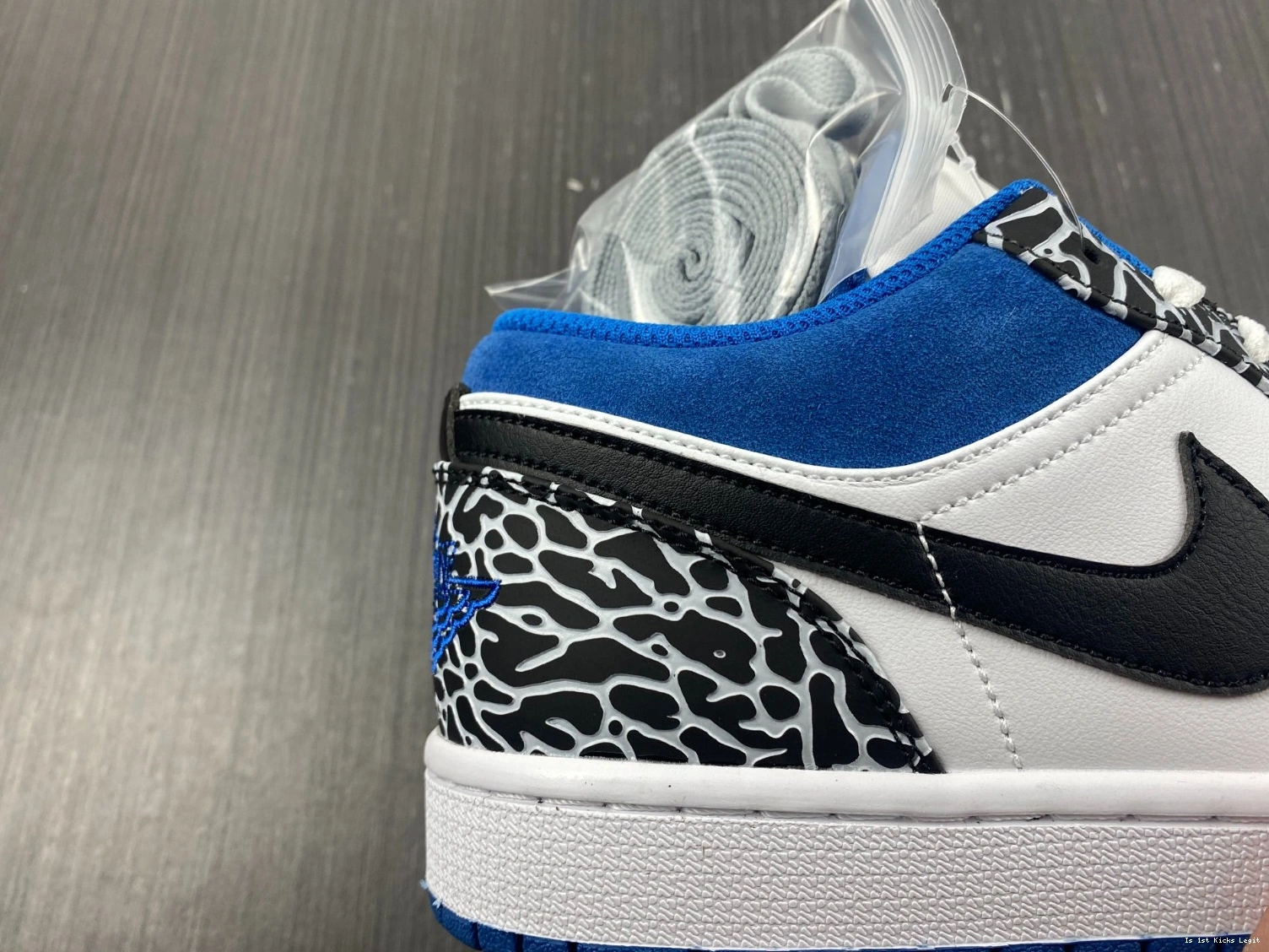 DM1199-140 True Jordan Low Blue 1 Air 0206